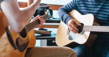 como encontrar alumnos para clases de guitarra