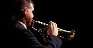 profesor de trompeta