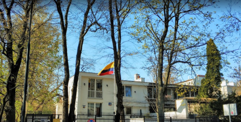 embajada de colombia en polonia